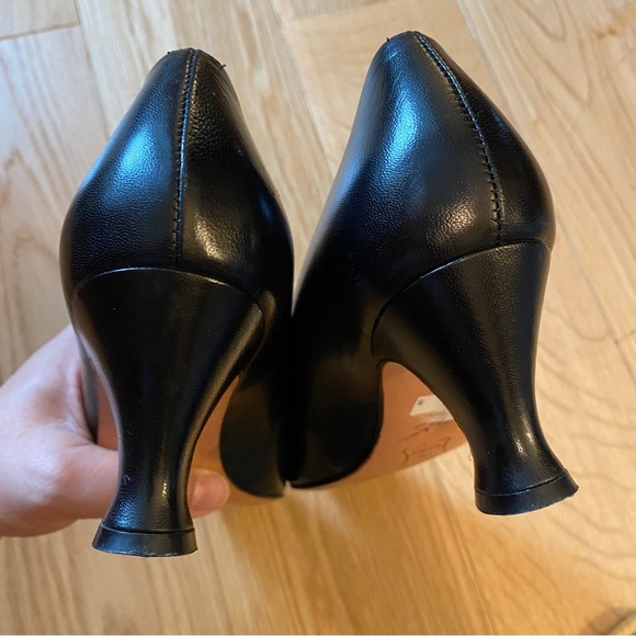Black Leather Pumps Sz 6 - Picture 8 of 10